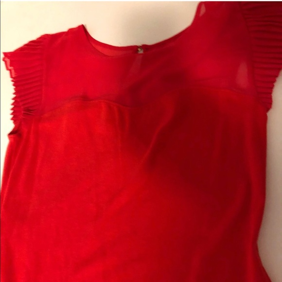 Express red top with short accordian sleeves - Picture 2 of 6